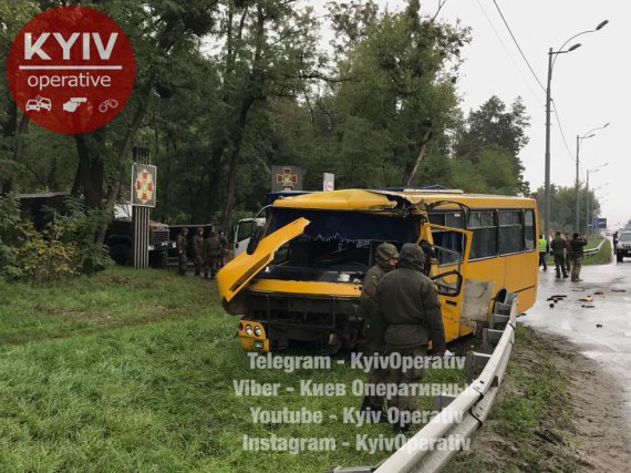 Аварія за участю автобуса Нацгвардії і рейсової маршрутки