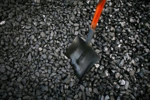Влада Польщі пообіцяла заборонити поставки вугілля з ОРДЛО. Фото: kp.ua