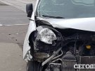 У Києві в результаті ДТП Renault вилетів на тротуар