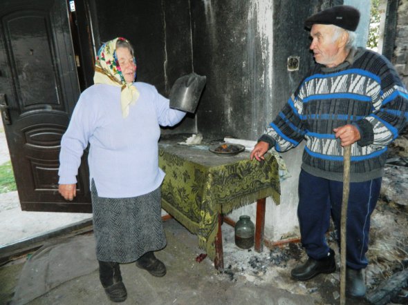 Подружжю Ковальчуків із села Павлівка Калинівського району, у яких згорів будинок, придбали новий дім