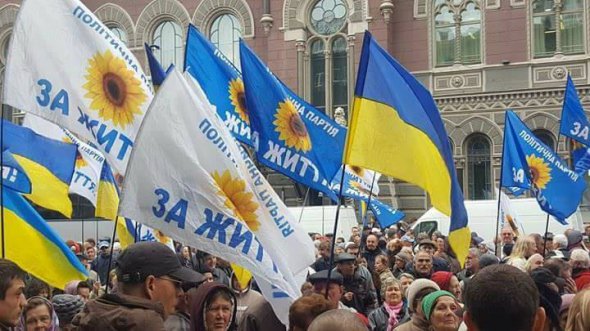 Лидер партии "За життя" Вадим Рабинович заявил, что Украине необходимы перевыборы