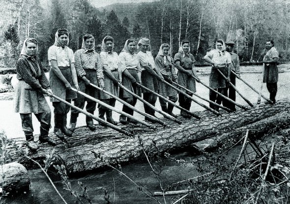Депортовані з Волині 1947 року на сплаві лісу в Сибіру