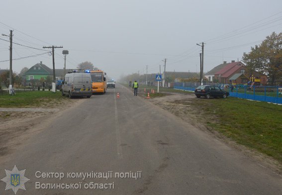 6-річну дитину переїхав трактор, коли переходила дорогу по "зебрі"