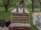 Ирина Проскурина изготавливает украшения из старых и сломанных часов