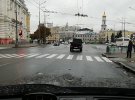 22 жовтня, о 9:30 в Харкові на перехресті, де 18 жовтня сталось смертельне ДТП, помітили автомобіль-позашляховик, який продовжував рух на червоний сигнал світлофора.