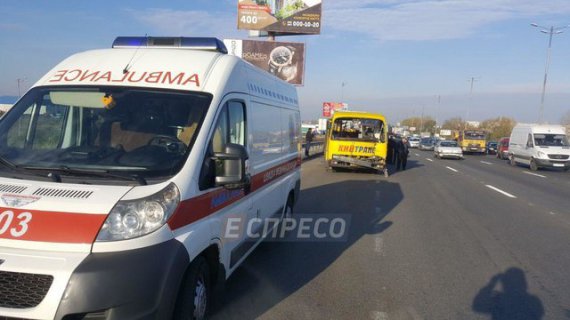 Восемь человек пострадали в ДТП в Киеве