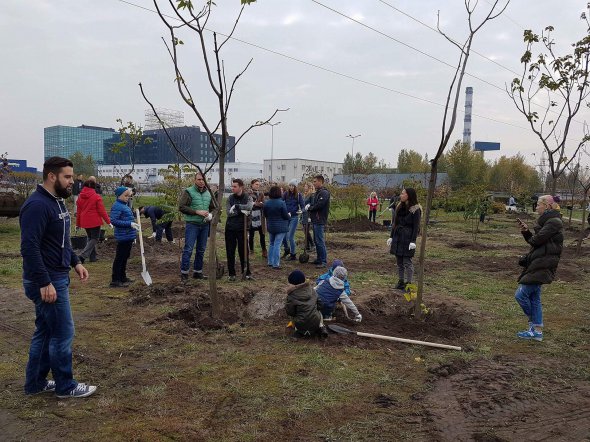 "Тойота-Украина" и международный благотворительный фонд "Украина! Я за тебя!" провели ежегодную экоакции "Купил машину? Посади дерево!"