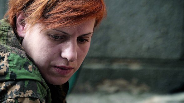 Юлія МАТВІЄНКО, 38 років, позивний ”Білка”. За освітою – економіст. Живе в Запоріжжі. Заміжня. Має доньку і сина. Досі на передовій