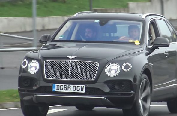 Плагін-гібридний Bentley Bentayga тестують на Нюрбургринзі