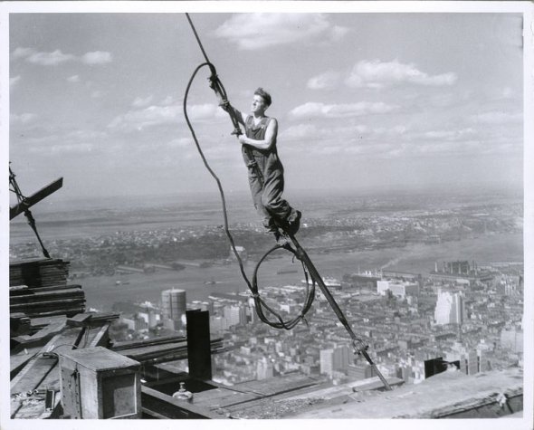 Lewis Hine: Empire state building