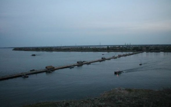 Переправа через Дніпро наведена інженерними військами