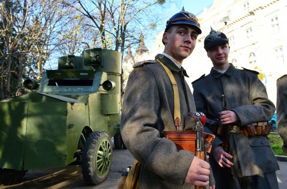 Реконструкторы воссоздали бои за Львов между сечевыми стрельцами и польскими ополченцами в ноябре 1918 года
