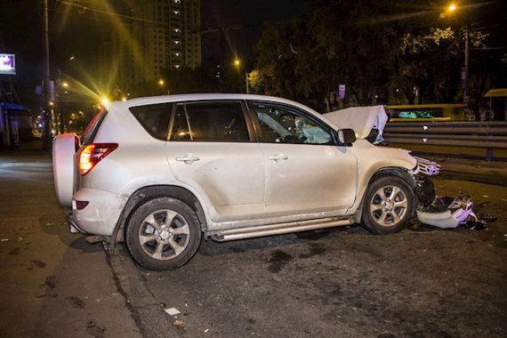 Неповнолітній на авто Toyota RAV4 врізався у вантажний автомобіль МАN