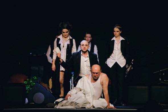 В Києві на Малій сцені концертного комплексу Stereo Plaza відбувся показ музично-драматичної вистави "Суд над Джоном Дем'янюком"