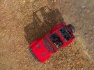 Салон Jeep Wrangler 2018 сочетает в себе традиционный стиль с новыми решениями.
