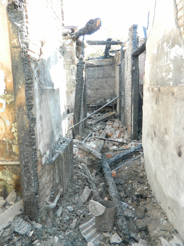 Дом Степана Грушицкого рухнул и сгорел в результате попадания боеприпаса. Его семье тоже не купили жилье