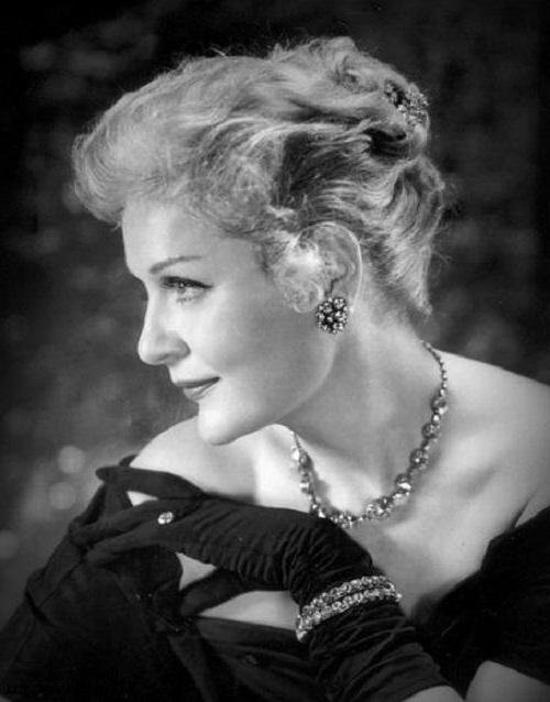 Анна Стэн была одной из самых красивых женщин Старого Голливуда