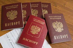 Специальная комиссия в Крыму проверяет «законность» выдачи российских паспортов в 2014 году.