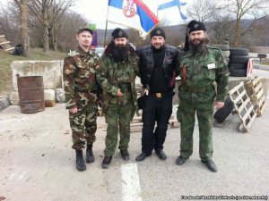 Живкович с другими пришельцами из Сербии на блокпосту в Крыму, 2014