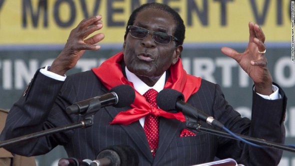Президент Роберт Мугабе править країною 35 років