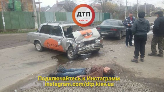 На Русановских садах нетрезвый водитель ВАЗ протаранил Opel
