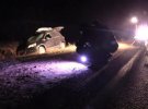 Невідомі напали на автомобіль Volkswagen Tiguan, в якому двоє підприємців перевозили з м. Києва до м. Вінниці близько 30 кг ювелірних виробів із золота
