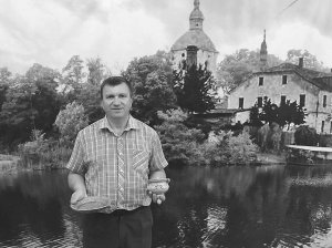 Сергій Прокопенко був науковим співробітником Вишгородського історико-культурного заповідника. 7 листопада його побили й пограбували. За кілька днів помер у лікарні
