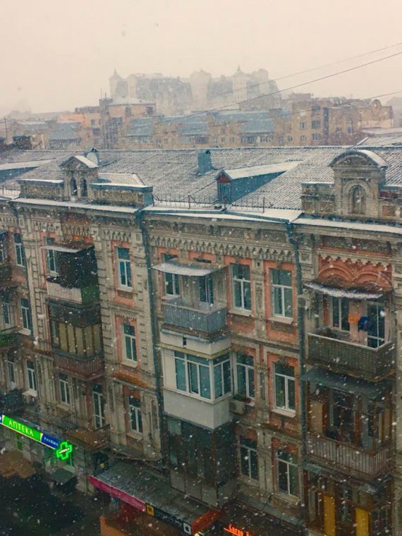 Київ замело снігом