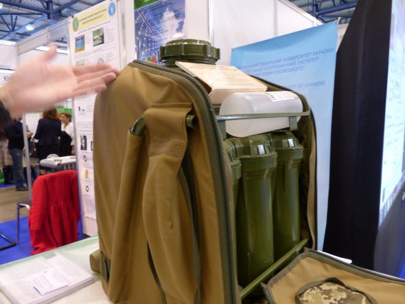 Рюкзак для очищення води в польових умовах