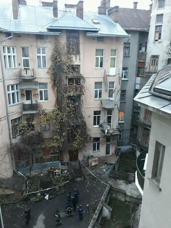 Обвалились балкони в Івано-Франківську 