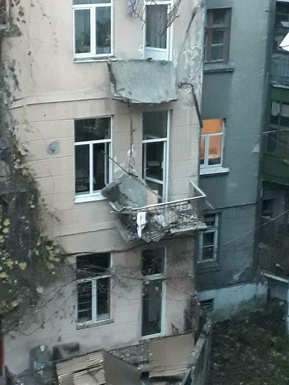 Обвалились балкони в Івано-Франківську 