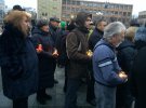 В День памяти жертв Голодомора 550 свечей зажгли на Соборной площади в Черкассах.