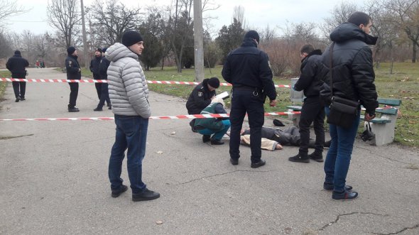 У Миколаївському парку застрелився 75-річний пенсіонер