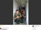 Текужев с другими российскими военными.