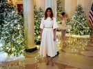 Меланія Трамп показала, як прикрасила Білий дім на новорічні свята