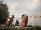 Фотограф Енді Селіверстофф зробив серію фото з гігантськими собаками та їх крихітними господарями
