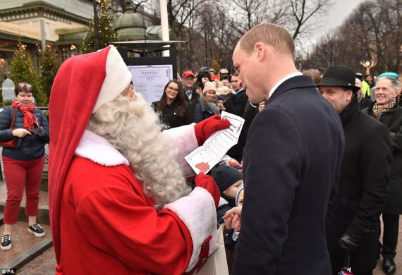 Принц Уильям передал список пожеланий своего сына Санта-Клаусу
