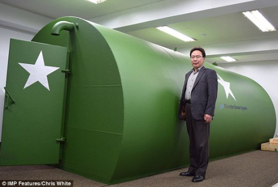 о Ван Хеок: Частный ядерный бункер оборудован всем необходимым, чтобы пережить первый месяц после падения бомбы