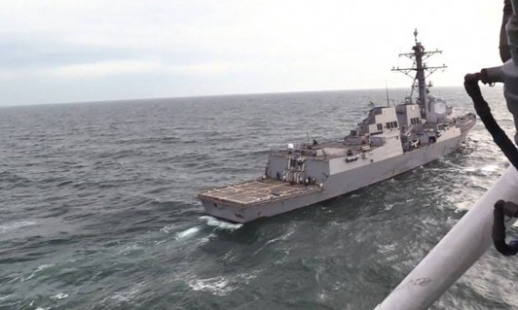 ВМС Украины провели тренировку с американским эсминцем