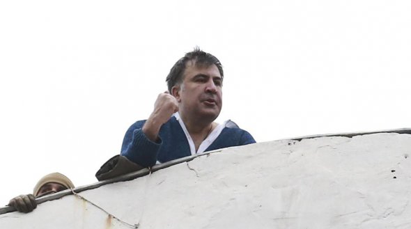 Саакашвили прятался от правоохранителей на крыше