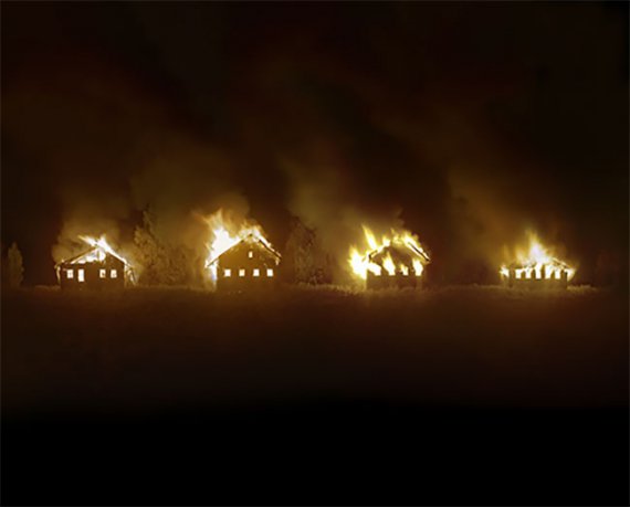 Фотограф знімає та підпалює російські села. Фото: sobadsogood.com