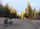 Руслан Верин путешествует на велосипеде с северной точки Аляски до Мексики.