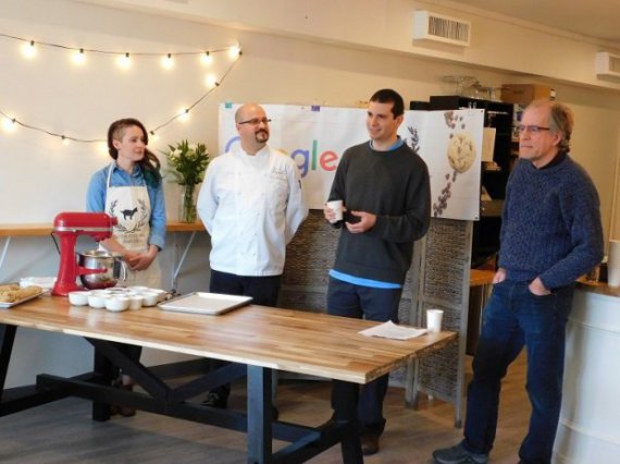 Розробники Google та шеф-кухар Жанетт Харріс представили рецепт ідеального печива, створеного за допомогою штучного інтелекту.