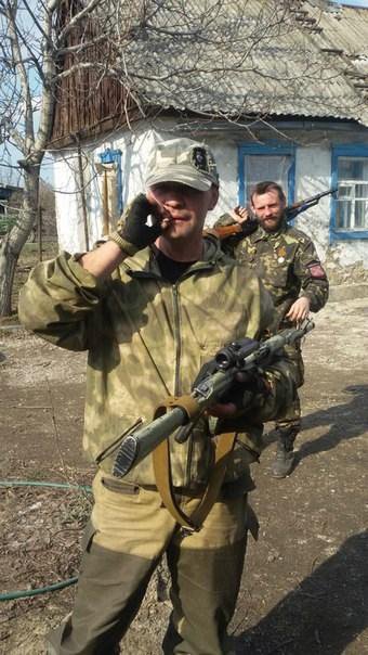 42-летний солдат Геннадий Парасочка на фронте с 2015 года. Командовал 3-м взвода 2-й штурмовой Афганской роты. Погиб от прямого попадания снайпера.