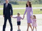 Принц Великобритании Джордж с семьей