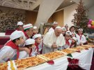 "Збережіть у них радість":Папа Франциск відсвяткував День Народження з хворими дітьми