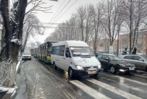 Через аварію паралізована вся Вінниця. Фото: vn.20minut.ua