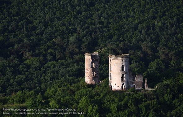 Руины Червоногородского замка в Тернопольской области 