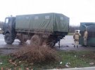 У Новій Одесі вантажівка Нацгвардії врізалася в зупинку громадського транспорту - одна дівчина померла на місці аварії