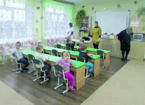Ігрова зала в дитячому садку в селі Демидівка Кременчуцького району на Полтавщині має теплу підлогу. Температуру регулює комп’ютер